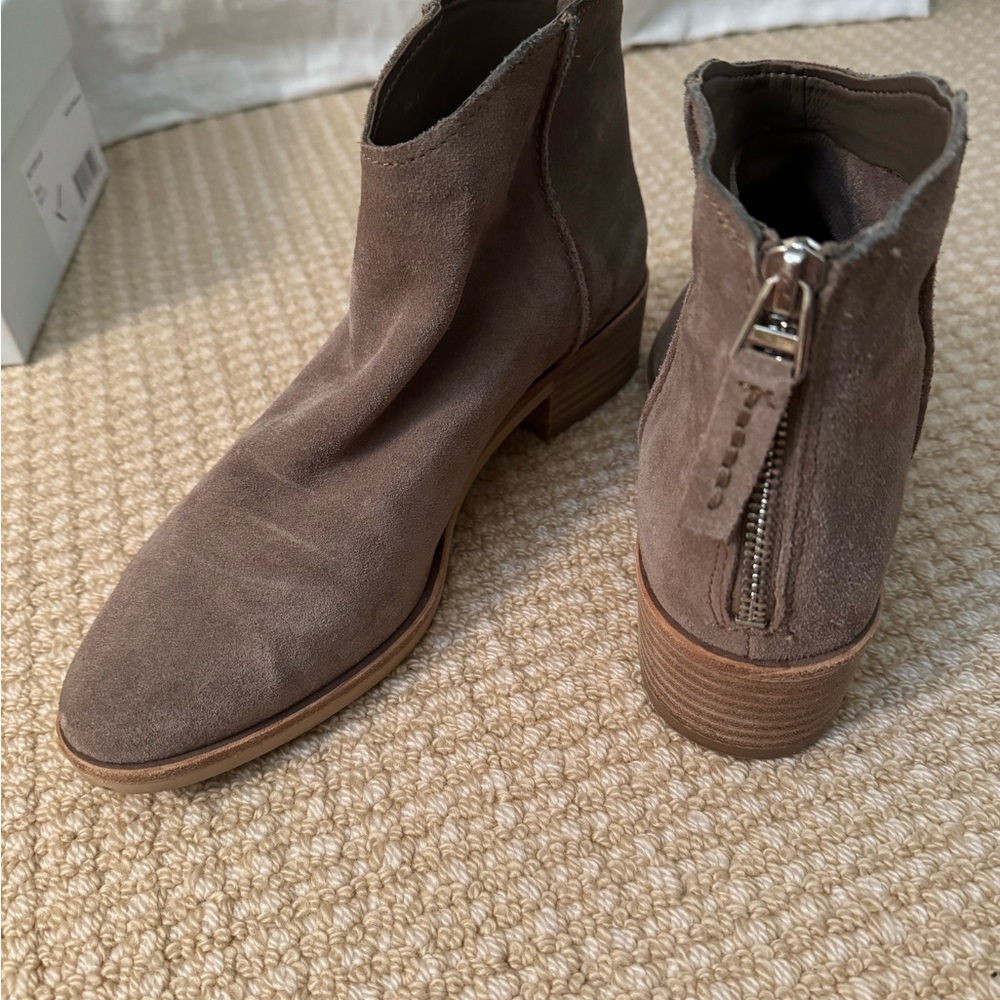 Dolce Vita Zip Ankle Boots Sz. 8